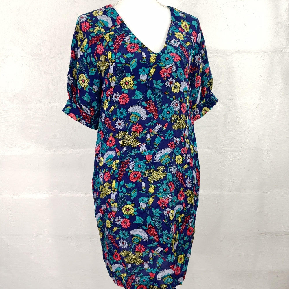 FRENCH CONNECTION FLORAL SILK PULLOVER DRESS (655) - Picture 4 of 15